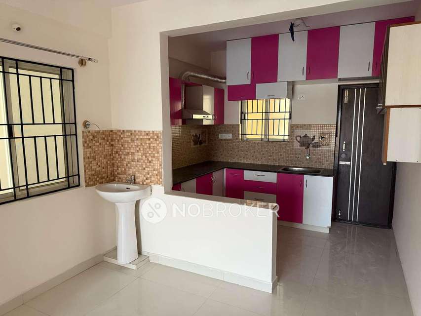 2 BHK Flat In Landstar Pinnacle For Sale  In Aavalahalli