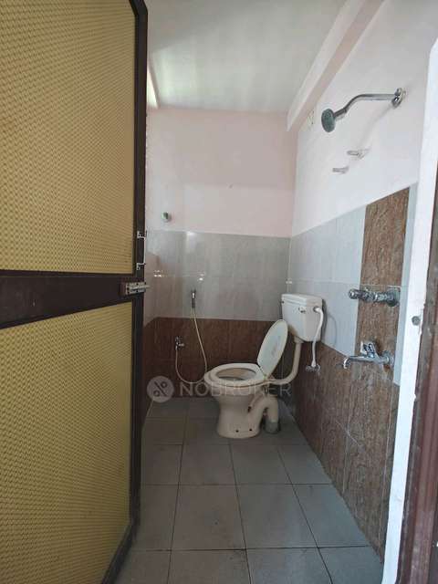 2 BHK Flat In Tnhb Lig Flat Athipett,  For Sale  In Ambattur Industrial Estate