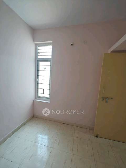 2 BHK Flat In Tnhb Lig Flat Athipett,  For Sale  In Ambattur Industrial Estate