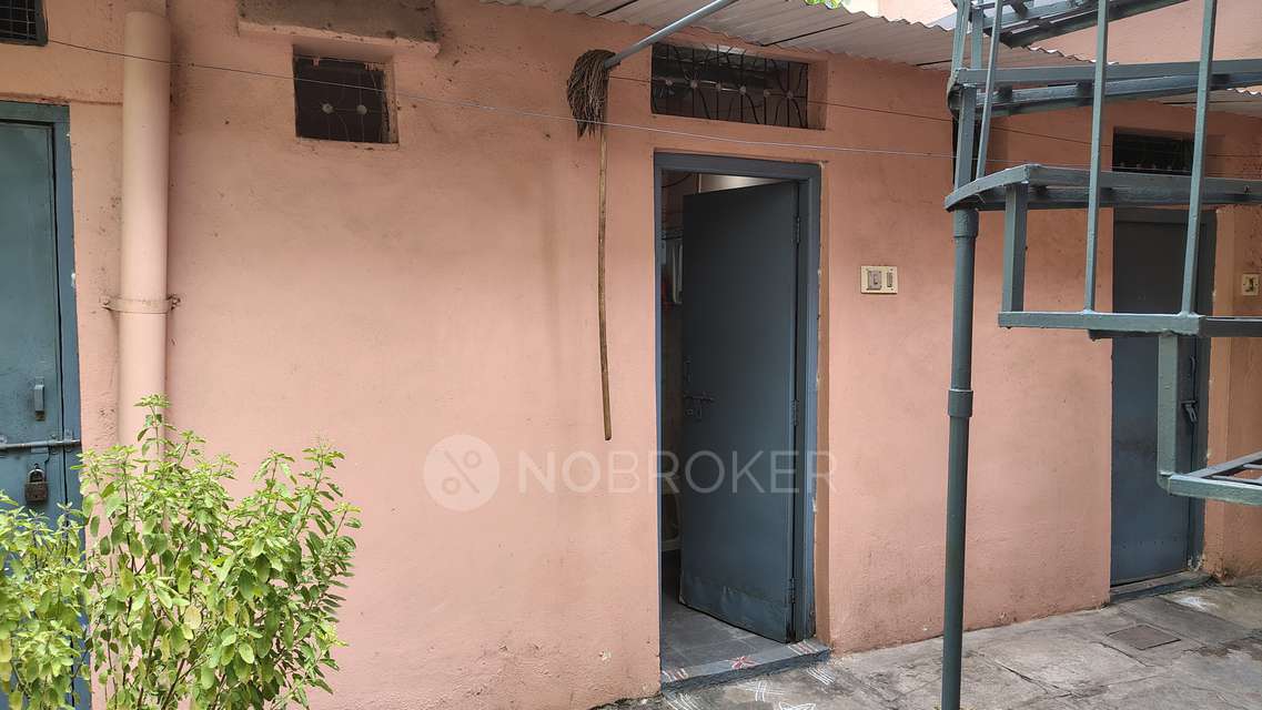 4+ BHK House For Sale  In Yellareddyguda