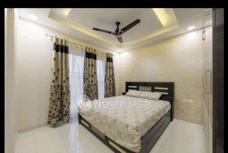 Single Room for Female In 3 BHK  In Snn Raj Grandeur In  Bommanahalli