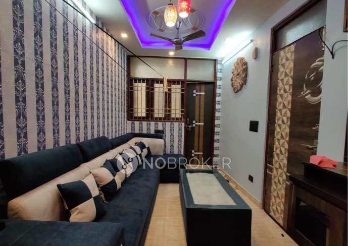 2 BHK Flat For Sale  In Paharganj