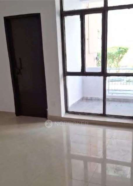 4 BHK Flat In Royal Apartment Sigma Lv For Sale  In Kasna Village
