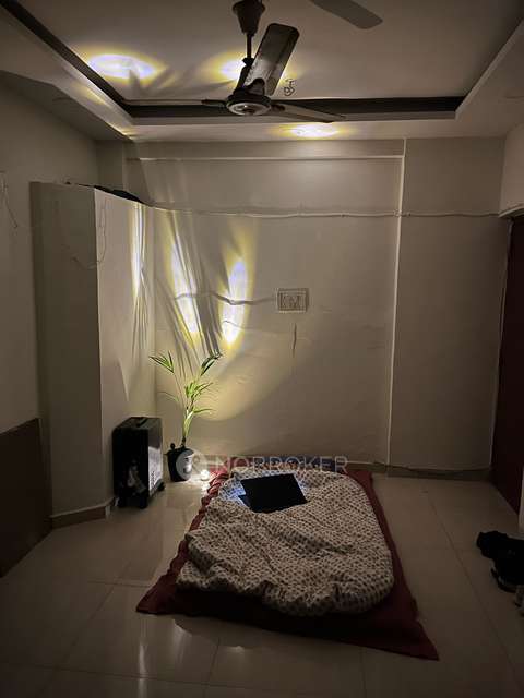 Single Room for Male In 2 BHK  In Pulkit Co-operative Housing Society, Wing B, New D. N. Nagar, D.n.nagar In Andheri West