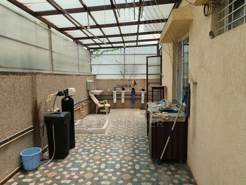 4 BHK Villa In Induscrest Apartment Complex For Sale  In Osman Nagar