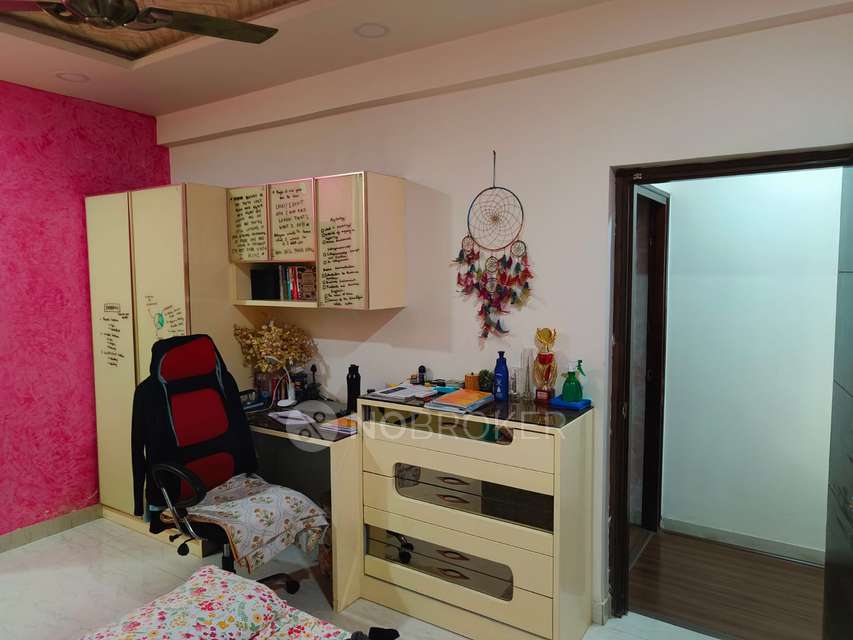 4 BHK Villa In Induscrest Apartment Complex For Sale  In Osman Nagar