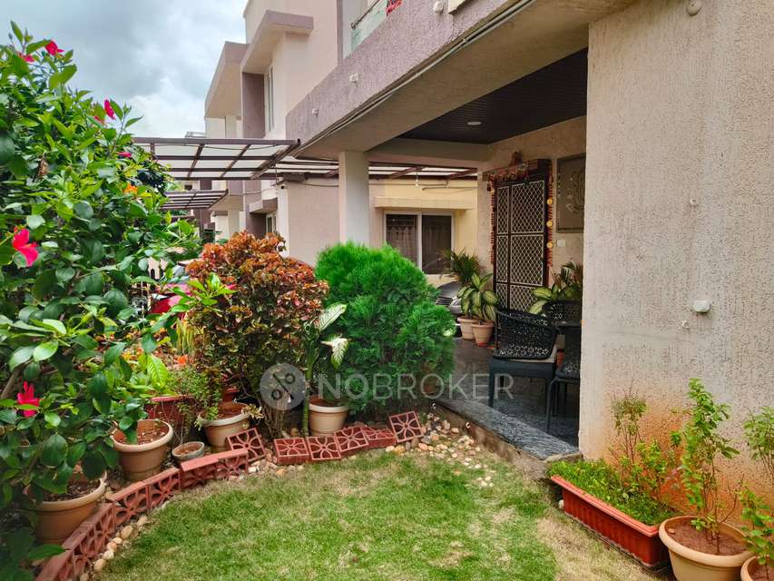 4 BHK Villa In Induscrest Apartment Complex For Sale  In Osman Nagar