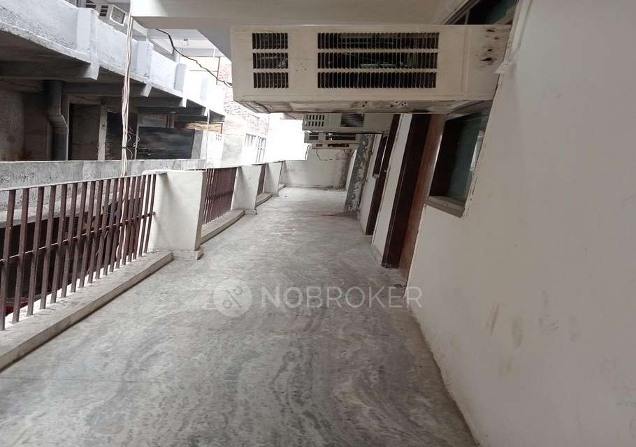 PG for Anyone in Sector 27