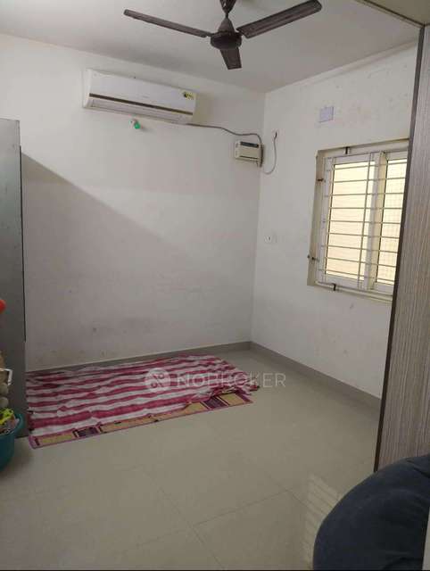 2 BHK Flat In Ottiambakkam For Sale  In Ottiyambakkam