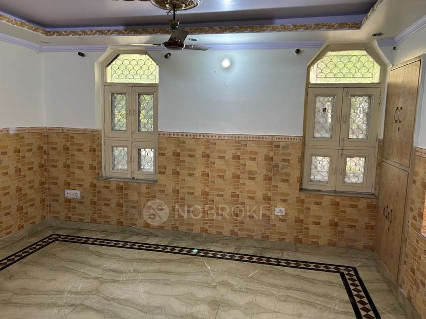 1 BHK Flat For Sale  In A-4 Paschim Vihar