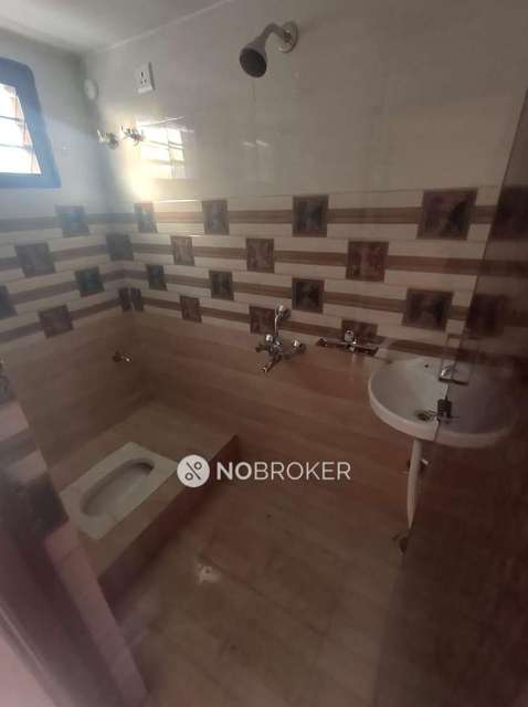 4+ BHK Flat For Sale  In Kukatpally