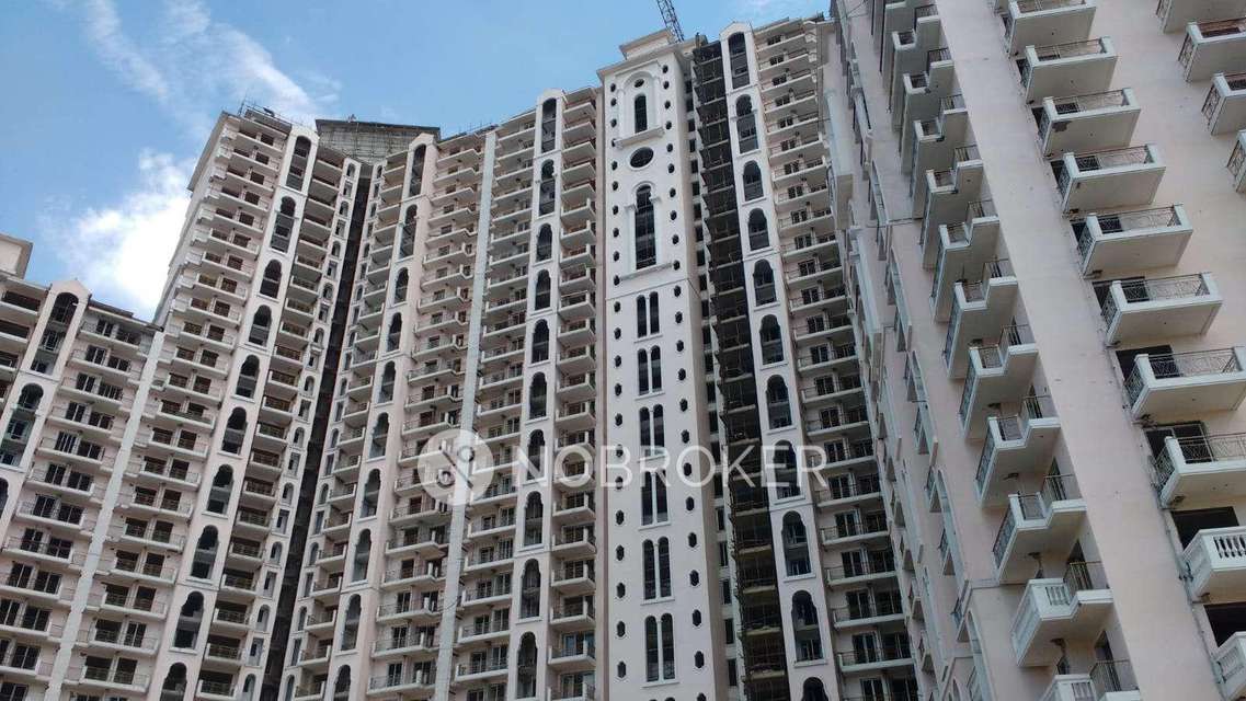 3 BHK Flat In Regal Gardens, Regal Gardens, Gurgaon, India For Sale  In Sector 90