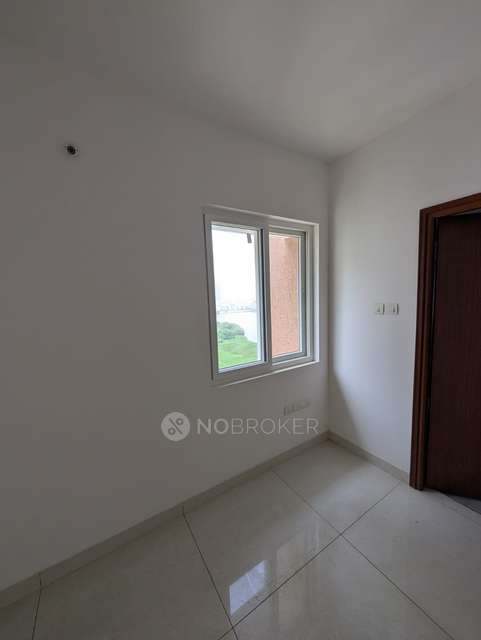 4 BHK Flat In Aparna Sarovar Zenith For Sale  In Serilingampally