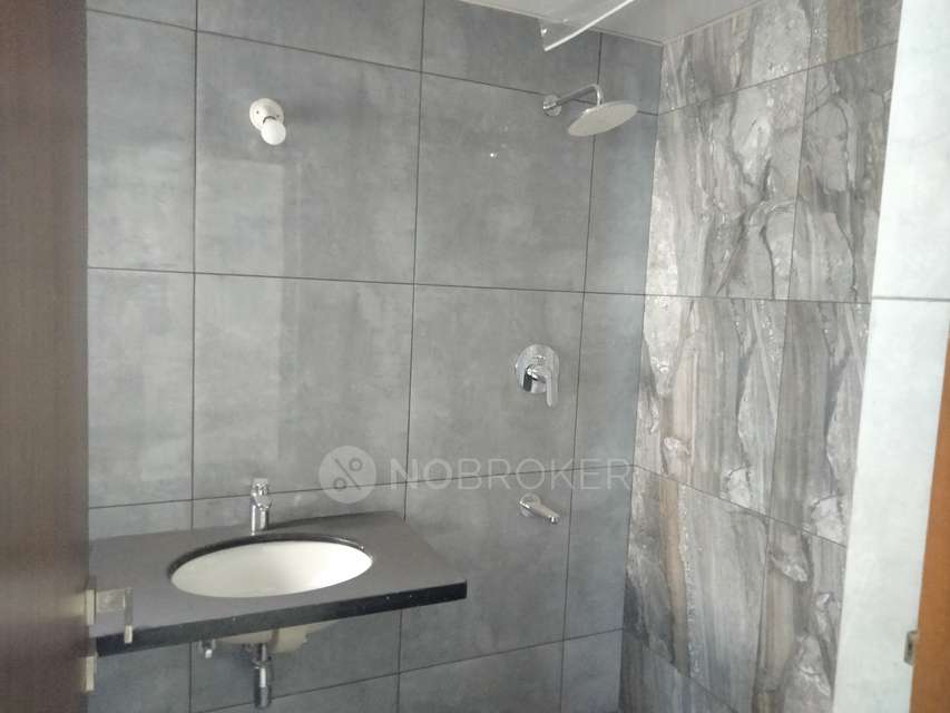 4 BHK Flat In Aparna Sarovar Zenith For Sale  In Serilingampally