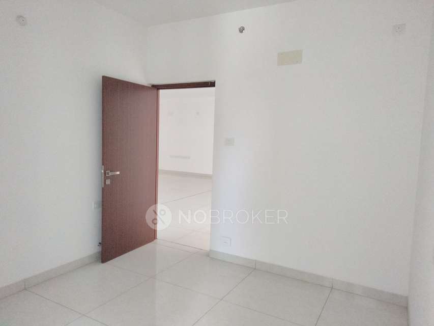 4 BHK Flat In Aparna Sarovar Zenith For Sale  In Serilingampally