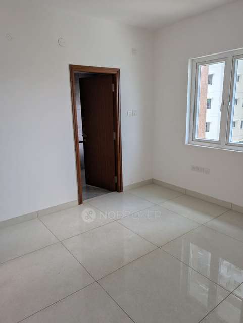 4 BHK Flat In Aparna Sarovar Zenith For Sale  In Serilingampally