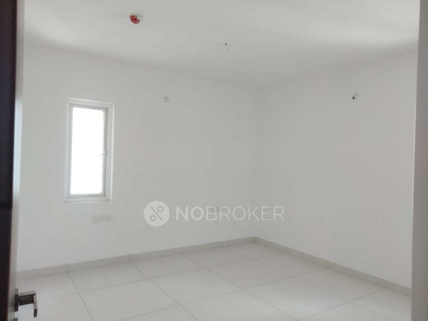 4 BHK Flat In Aparna Sarovar Zenith For Sale  In Serilingampally