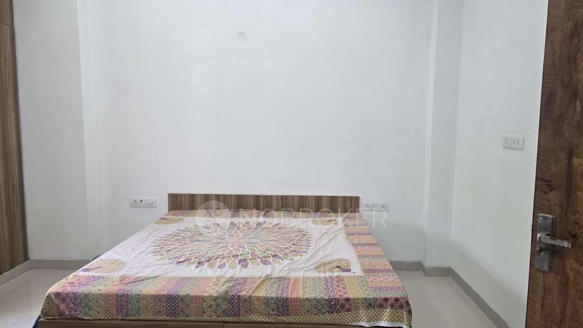1 RK House for Rent  In Sector 52