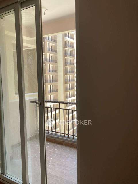 2 BHK Flat In Amrapali Golf Homes For Sale  In , Sector 4