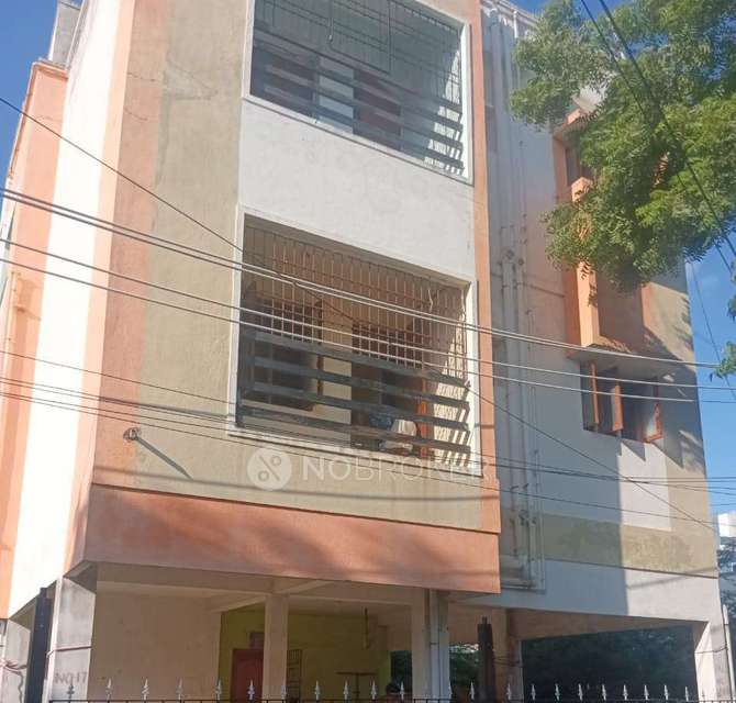 2 BHK Flat In Elzi Apparment For Sale  In Selaiyur