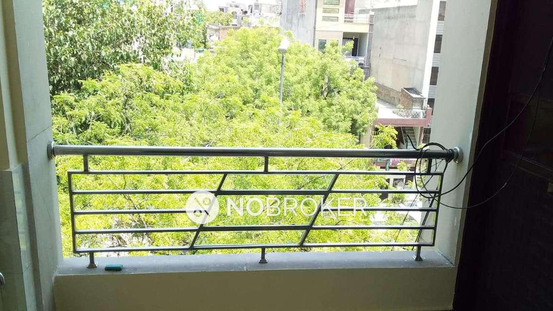 2 BHK Flat For Sale  In Subhash Nagar