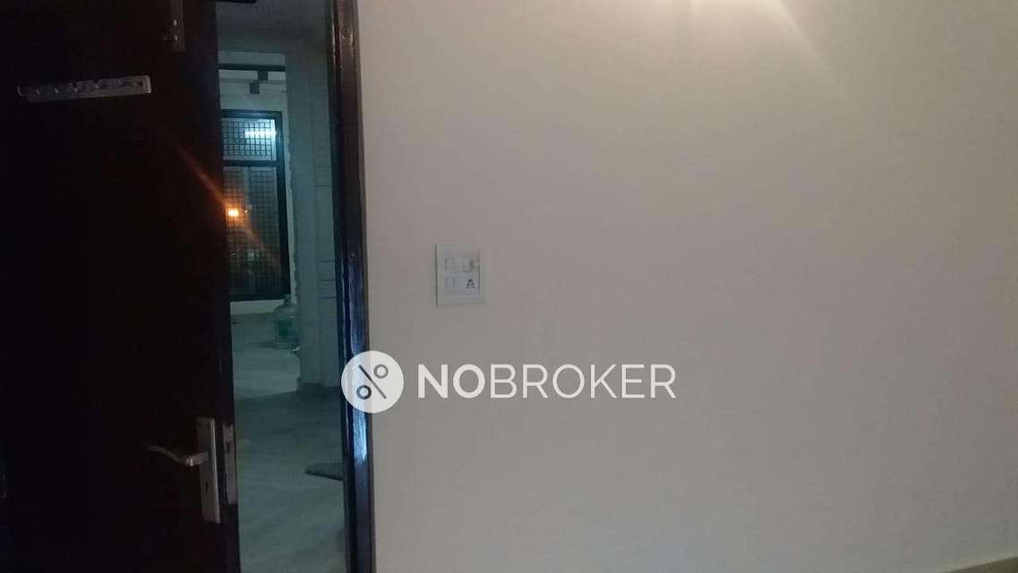 2 BHK Flat For Sale  In Subhash Nagar