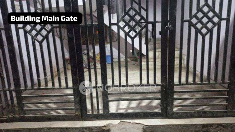 2 BHK Flat In F-9  13, 3rd Floor For Sale  In 22, 17, Jogabai Extension, Zakir Nagar, Okhla, New Delhi, Delhi 110025, India