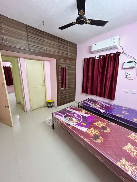 PG for Boys in Rathna Space