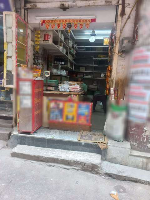 Shop in Gautam Nagar, Delhi for sale 