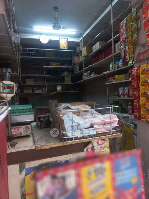 Shop in Gautam Nagar, Delhi for sale 