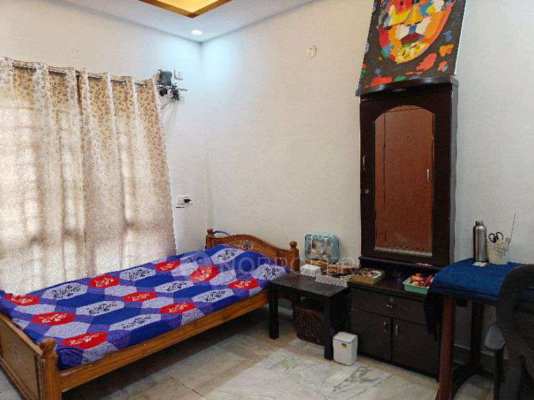 2 BHK Flat For Sale  In Radha Nagar