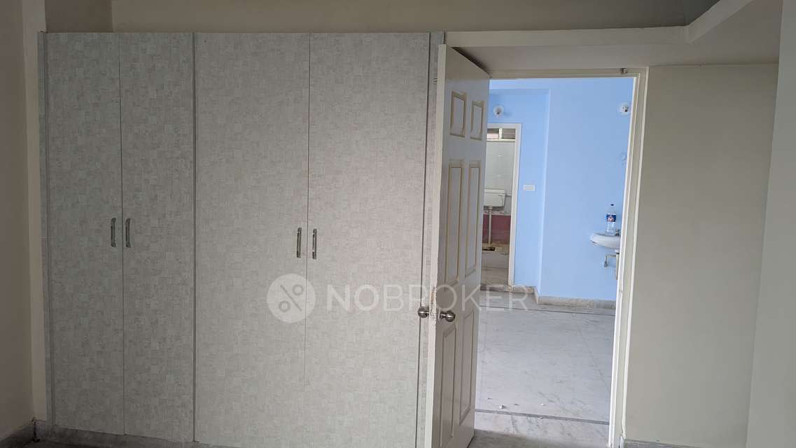 3 BHK Flat In Sigma Sarovar For Sale  In Sigma Sarovar