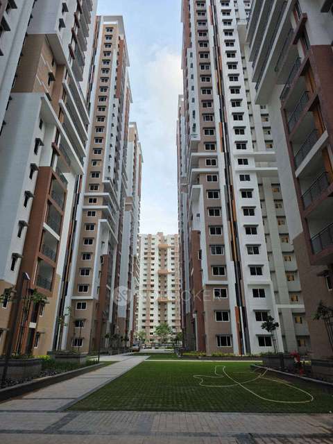 3 BHK Flat In Aparna Sarovar Zicon For Sale  In Nalagandla