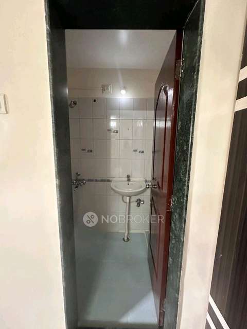 2 BHK Flat In Santiniketan Society, South Gate Magarpatta for Rent  In Magarpatta South Gate Road