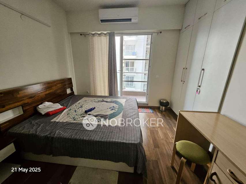 3 BHK Flat In Microtek Greenburg For Sale  In Sector 86