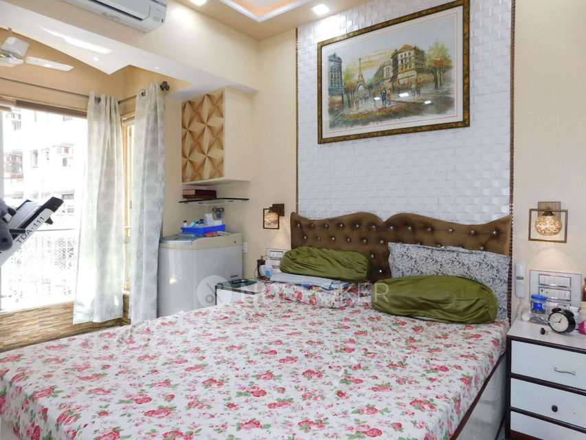 2 BHK Flat In Sanjay Apartment For Sale  In Mazgaon
