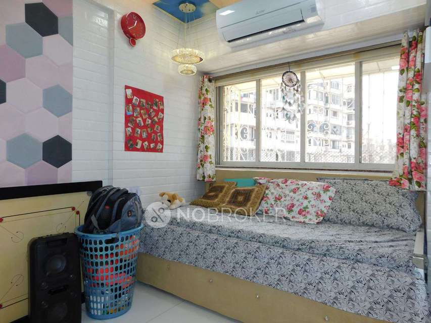 2 BHK Flat In Sanjay Apartment For Sale  In Mazgaon