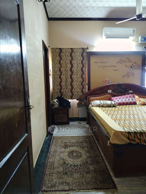 4 BHK House For Sale  In Moulivakkam