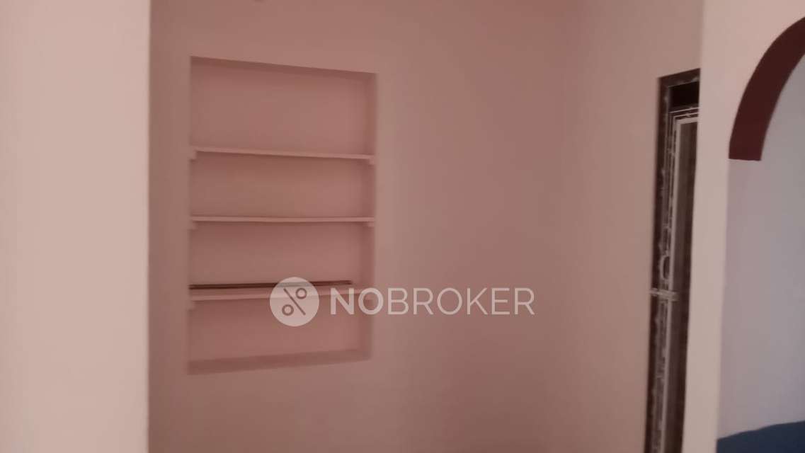 1 RK Flat In Standalone Building  for Rent  In Kurubarahalli