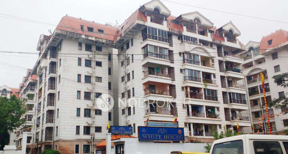 Single Room for Male In 3 BHK  In Shriram White House In Rt Nagar, Bangalore