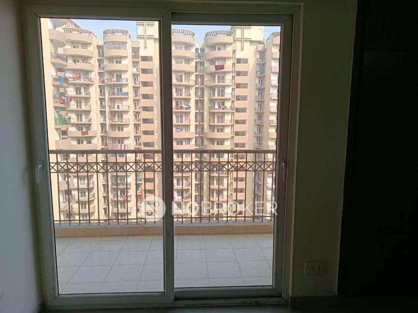 3 BHK Flat In Victoryone Central For Sale  In Sector 12