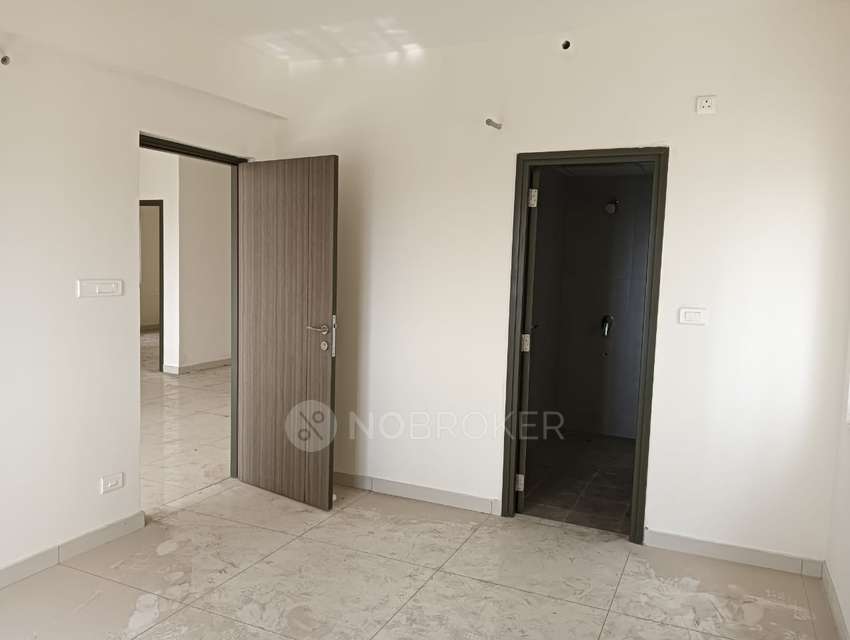 3 BHK Flat In Gothic Pentagon Clouds For Sale  In Miyapur Main Rd