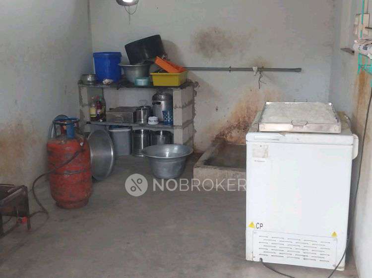 Shop in Irumbuliyur, Chennai for Rent