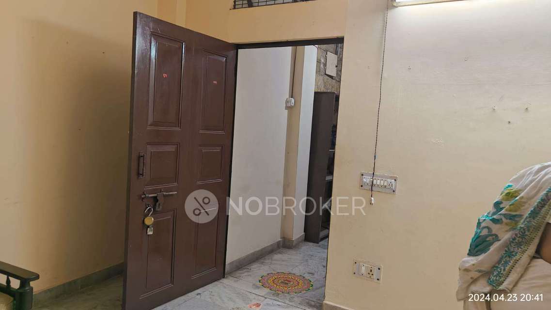 Independent House Hari Nagar Ashram Rent WITHOUT BROKERAGE Semi