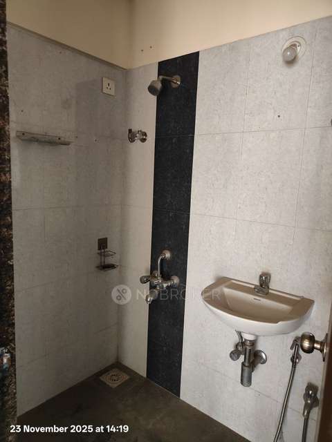 2 BHK Flat In Pushkraj Chs For Sale  In Malad East