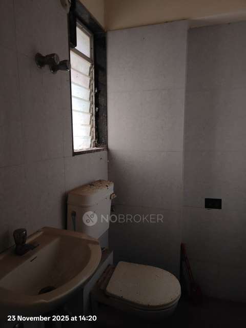 2 BHK Flat In Pushkraj Chs For Sale  In Malad East