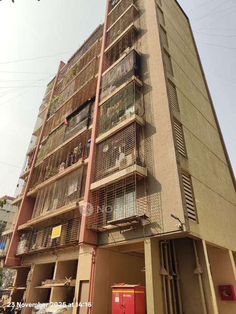 2 BHK Flat In Pushkraj Chs For Sale  In Malad East