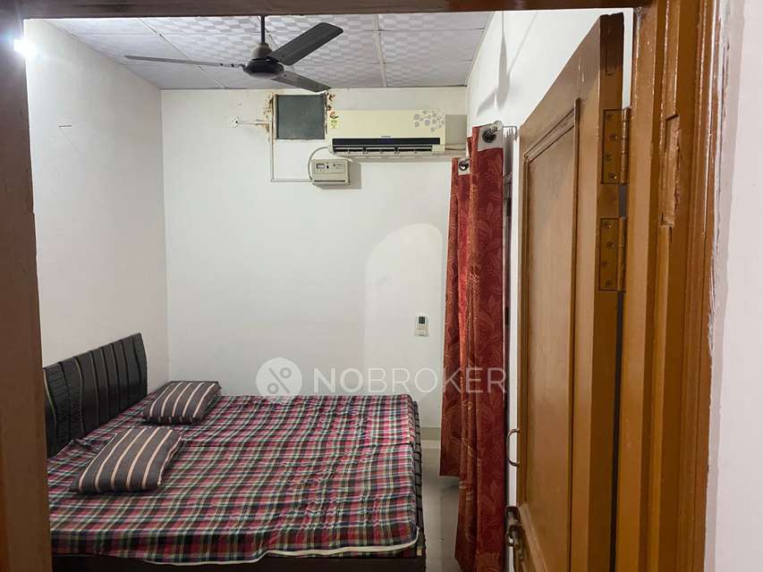 1 RK Flat In Standalone Building  for Rent  In Sector 55