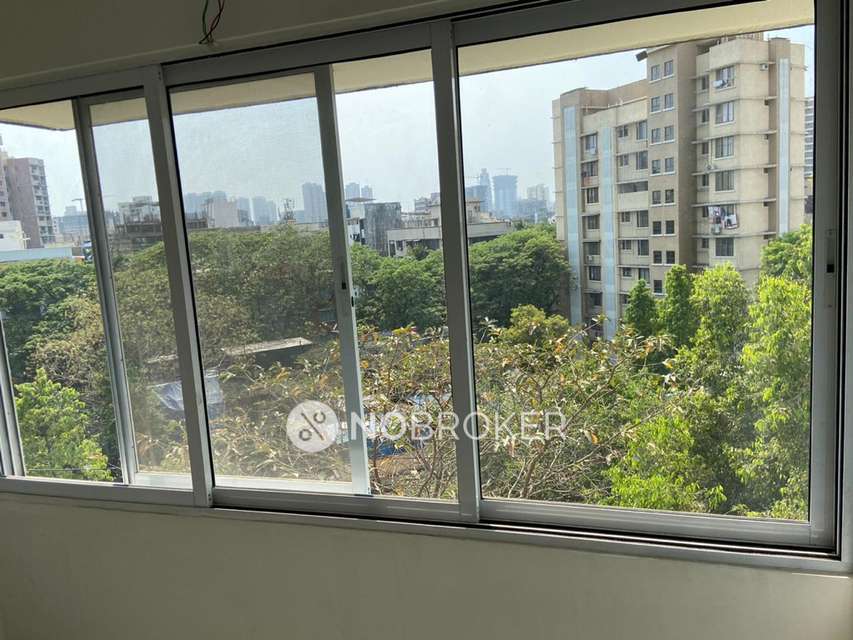 2 BHK Flat In Keshav Niwas Building, Dhanlaxmi  For Sale  In Mulund East