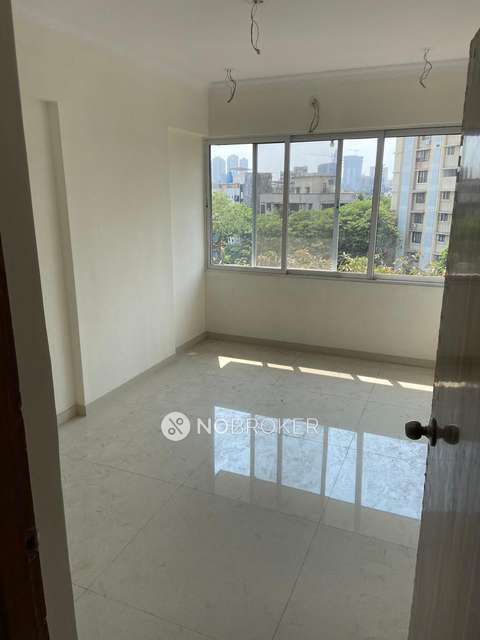2 BHK Flat In Keshav Niwas Building, Dhanlaxmi  For Sale  In Mulund East